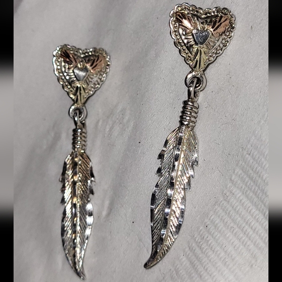 Vintage Navajo Sterling & Black Hills Gold Heart & Feather Earrings - Picture 3 of 7
